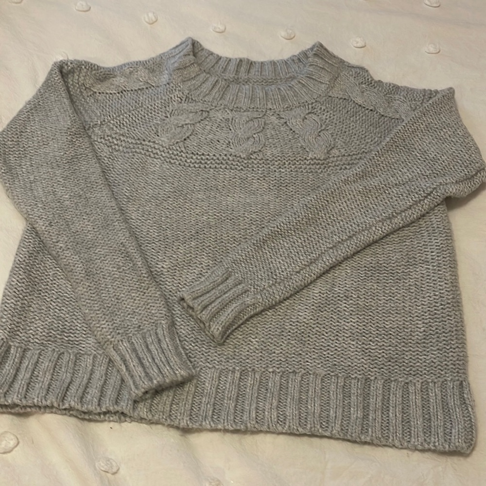 Aerie grey cotton cable kit sweater